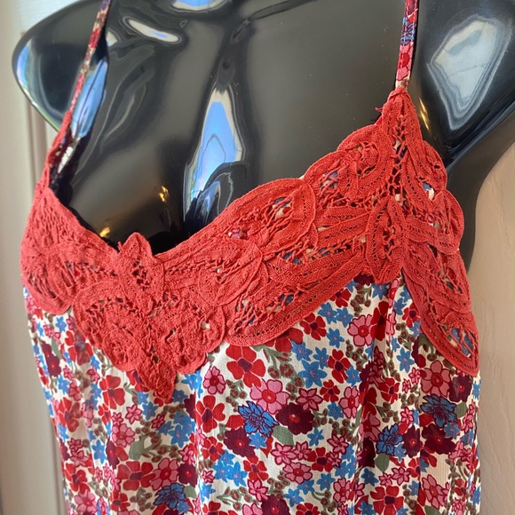 LF Floral Chiffon Camisole w/ Embroidered Neckline SZ L - Picture 2 of 4